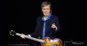 Sir Paul McCartney on stage_Digital - SEOSocialEditorial image